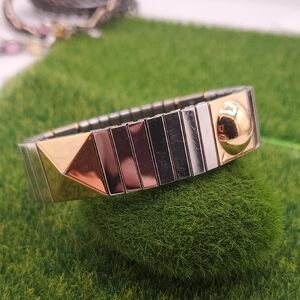 Avon Avante Garde Accordion Stretch Collectible Bracelet B3326